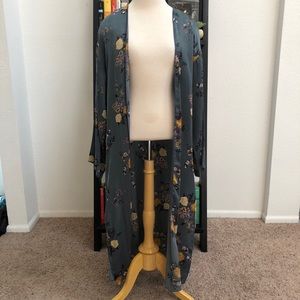 NWOT long BLUE floral kimono